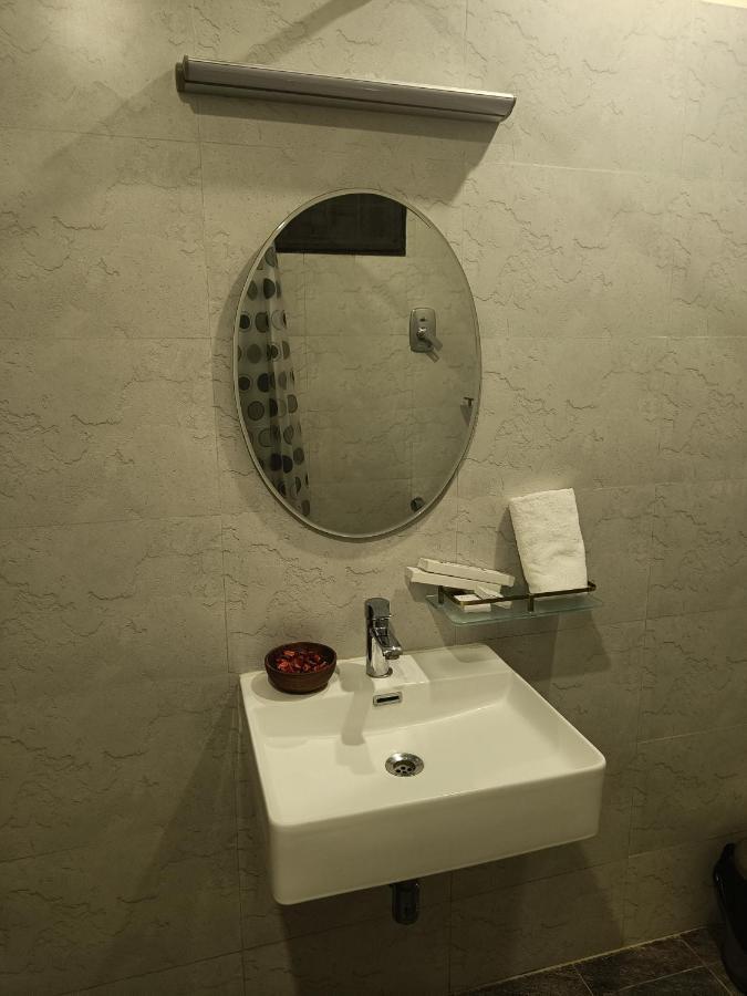 Brick Castle Hotel Chennai Luaran gambar